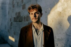 Renzo Rubino e la Sbanda chiudono in musica la stagione culturale di San Marino con “Il silenzio fa tour”