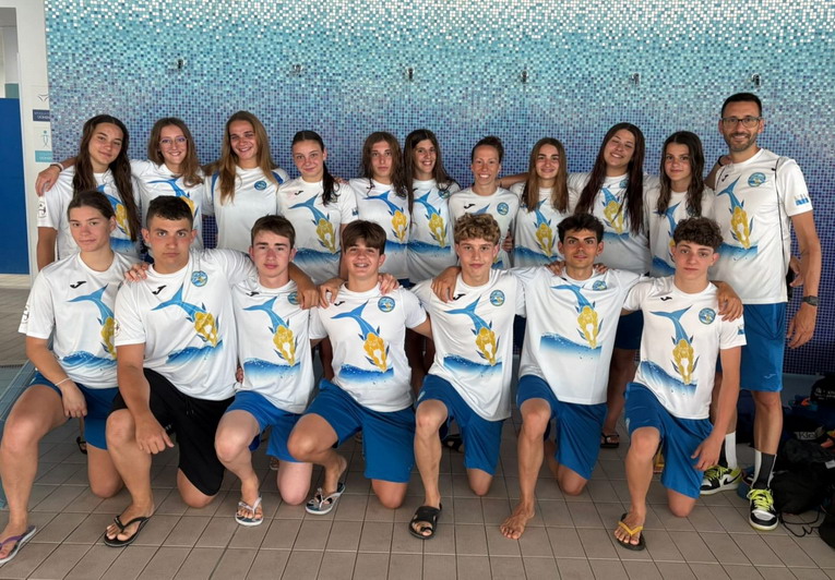 Tredici medaglie dai Campionati Italiani per il nuoto pinnato sammarinese