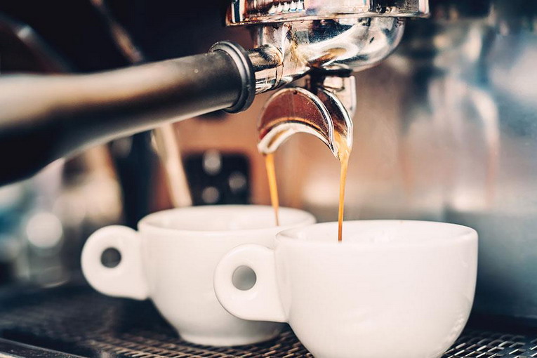 SMAC rifiutata per due caffè: "Faccia il bravo, non si paga così"