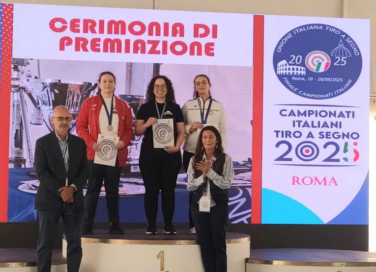 Agata Riccardi fa incetta di ori ai Campionati Italiani di tiro a segno