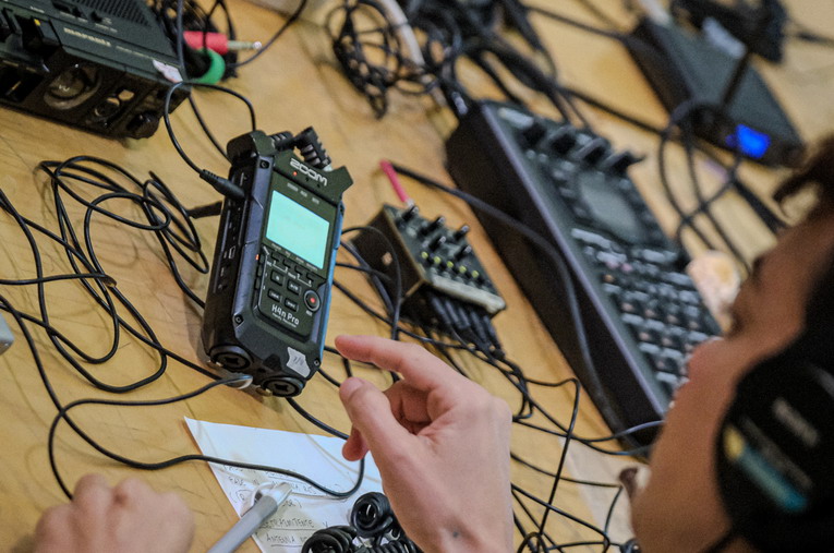 Inviati di guerra, produttori, autori e artisti al festival di Usmaradio, emittente dell’Università di San Marino