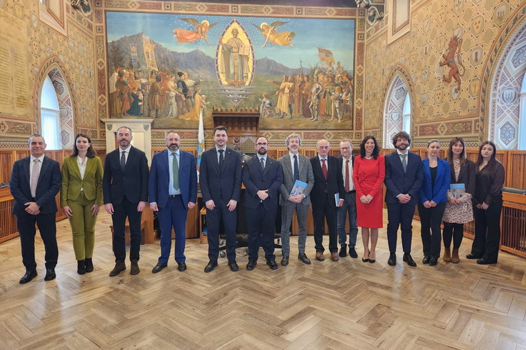 Un’edizione in lingua inglese per il libro sulla storia del Titano curato dall’Università di San Marino