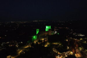L'impegno di San Marino per il pianeta: le tre torri si tingono di verde nella giornata mondiale della terra