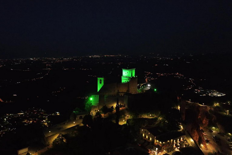 L'impegno di San Marino per il pianeta: le tre torri si tingono di verde nella giornata mondiale della terra