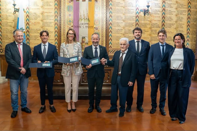 San Marino, presentata la nuova serie filatelica dedicata agli edifici scolastici dell’ingegnere Gilberto Rossini